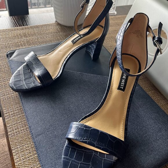 Pruce Ankle Strap Block Heel Sandals Sz 6.5 - Picture 3 of 5